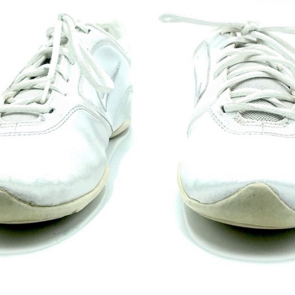 Nike Women's White and Gray Running Shoes - Picture 6 of 6